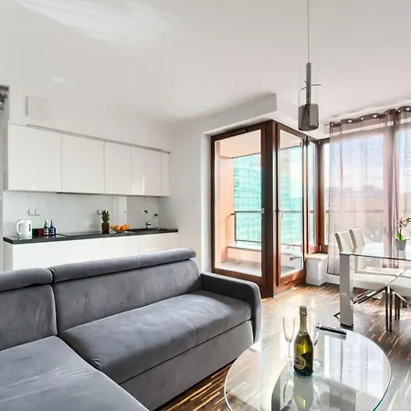Incity Apartment *